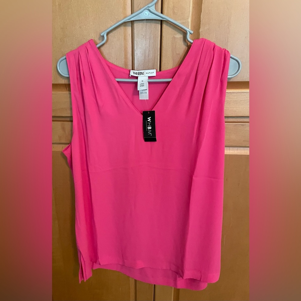 WHBM Outlet V-neck Ruched Shoulder Shell Top. Size M. NWT. Pink.